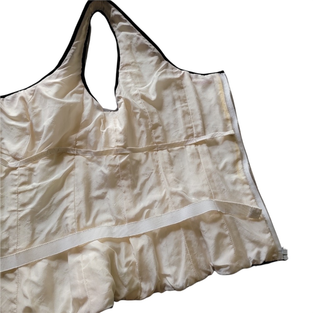 🔥SOLD🔥CHANEL | White Iconic Vntg Runway Spring 1993 White/ Black Corset Cami T - Picture 11 of 16